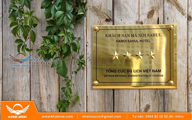 Quy trình gia công bảng hiệu inox ăn mòn tại Khởi Mộc Decor a26asd