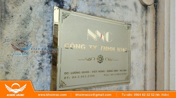 Quy trình gia công bảng hiệu inox ăn mòn tại Khởi Mộc Decorc2asa