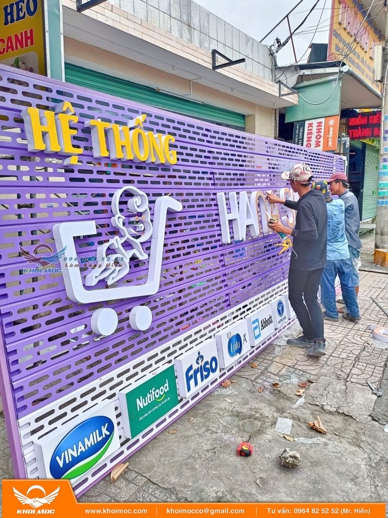 bảng hiệu tôn đột lỗ2 6âs