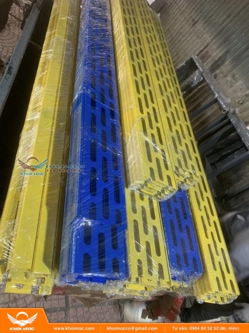 bảng hiệu tôn đột lỗ62 6