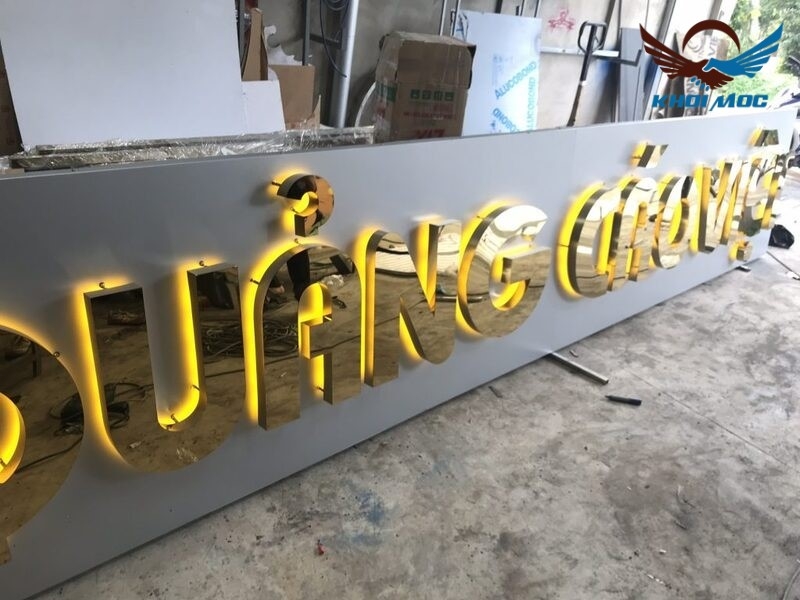 Cắt Chữ Inox Ứng Dụng Trong Biển Hiệu oiuhuh