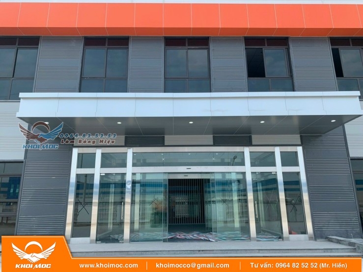 Đánh giá phương án ốp alu mặt dựng 3